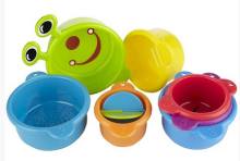 Munchkin 011027 Caterpillar Spillers Stackable Bath Toys игрушка 3 в 1
