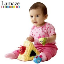 Lamaze  Развивающая игрушка Треугольник-сортер