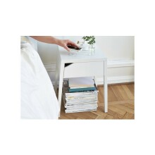 „Ikea 390.947.38 Selje“ naktinis staliukas su belaidžiu įkrovikliu, baltas