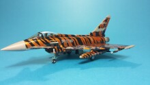„Revell Art.03970R“ „Eurofighter Typhoon Bronze Tiger“ sulankstomas plastikinis lėktuvo 1/144 modelis
