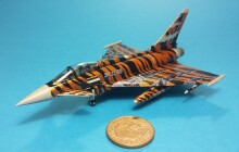 Revell Art.03970R Eurofighter Typhoon Bronze Tiger Saliekams plastmasas lidmašīnas modelīs 1/144