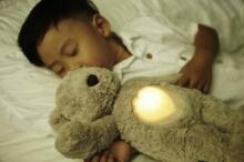 Cloud B Art. 7406-ZZ Glow Cuddles™ Bear Музыкальный ночник